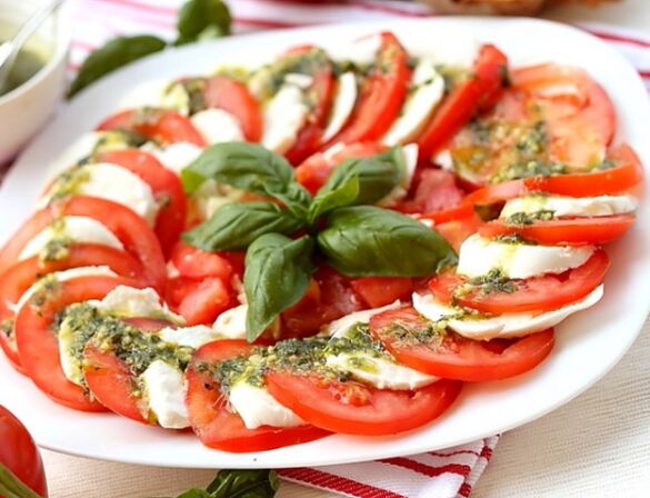 Caprese is an excellent appetizer for those following a Mediterranean diet. 